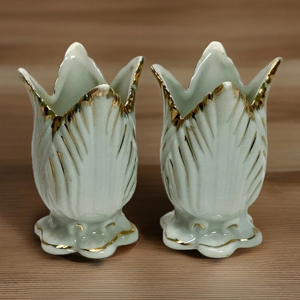 2 Vintage Richard Brand Tulip Shaped Mini Porcelain Vase White/gold Japan Nice!